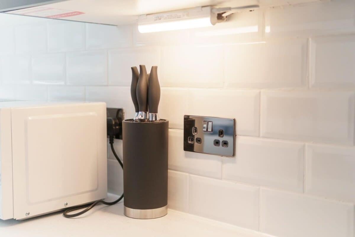 Modern 1 Bedroom Apartment In Preston Centre Екстер'єр фото