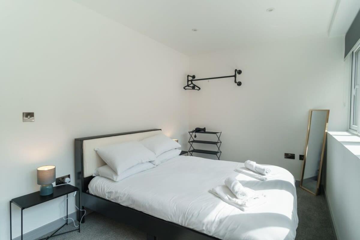 Modern 1 Bedroom Apartment In Preston Centre Екстер'єр фото