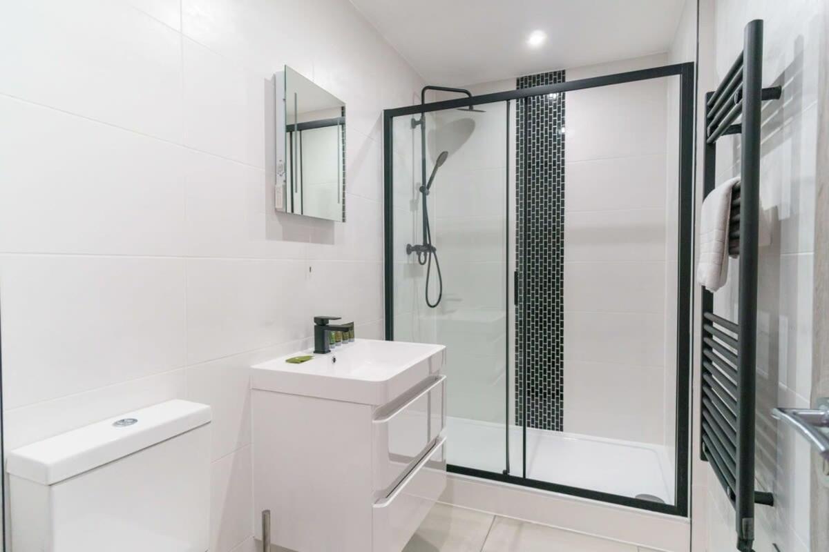 Modern 1 Bedroom Apartment In Preston Centre Екстер'єр фото